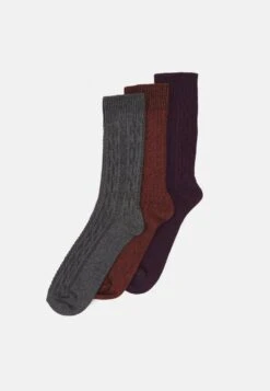 Pier One 3PACK - Socken - Dark Blue, Dark Red, White -Pier One 1189c863a8cb47e6809f3af9086f140f 2
