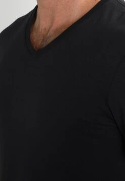 Pier One 2 PACK - T-Shirt Basic - Black 12 Pier One 2 PACK - T-Shirt Basic - Black -Pier One 144a18a099e5428c92602fed22a8b338