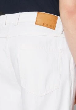 Pier One Jeans Relaxed Fit - White -Pier One 15774f17eb674fa799cc0b0cc36db0c9