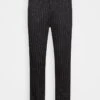 Pier One Jogginghose - Black 1 Pier One Jogginghose - Black -Pier One 380710406b244e7ea73d6fc140c1c2b0