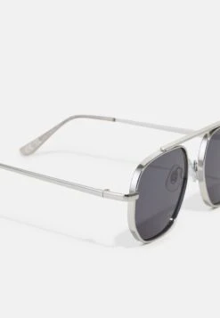 Pier One Sonnenbrille - Silver-coloured -Pier One 7eeef8aa05ad4906ba1e7b08014f5f37
