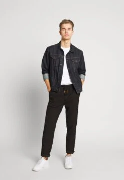 Pier One 3 PACK - T-Shirt Basic - Grey/white/black