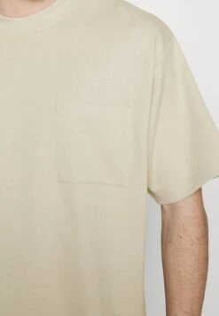 Pier One T-Shirt Basic - Beige -Pier One af8149f997a441459f465ac3afd75f15