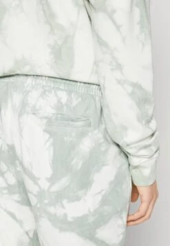 Pier One Shorts - Green 11 Pier One Shorts - Green -Pier One bbb1dcd533944ef5aa7e8fb222df3604