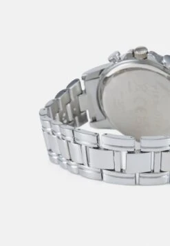 Pier One -Pier One c44abea9038a4c339acba63a9adc1ef3