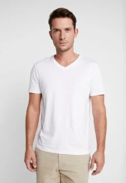 Pier One 3 PACK - T-Shirt Basic - White -Pier One fd68aca94202435bb88cb41ee1b2ad23
